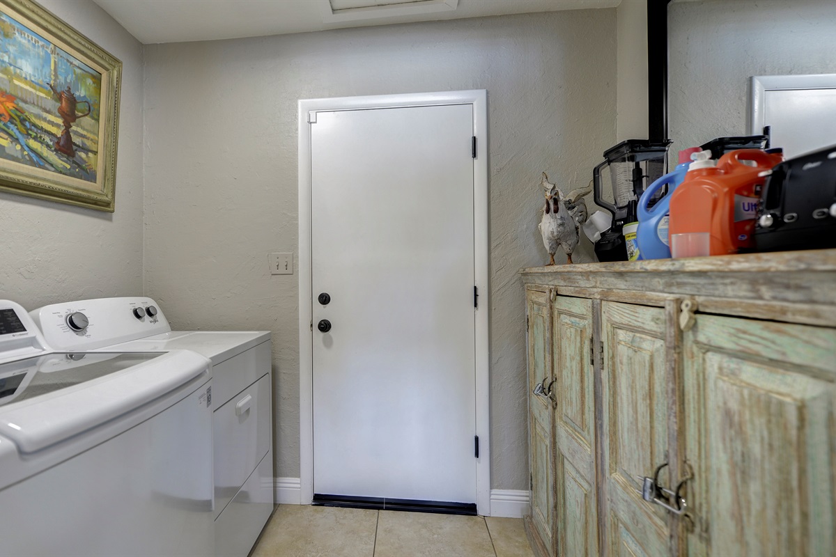 Laundry and direct entrance to the garage
