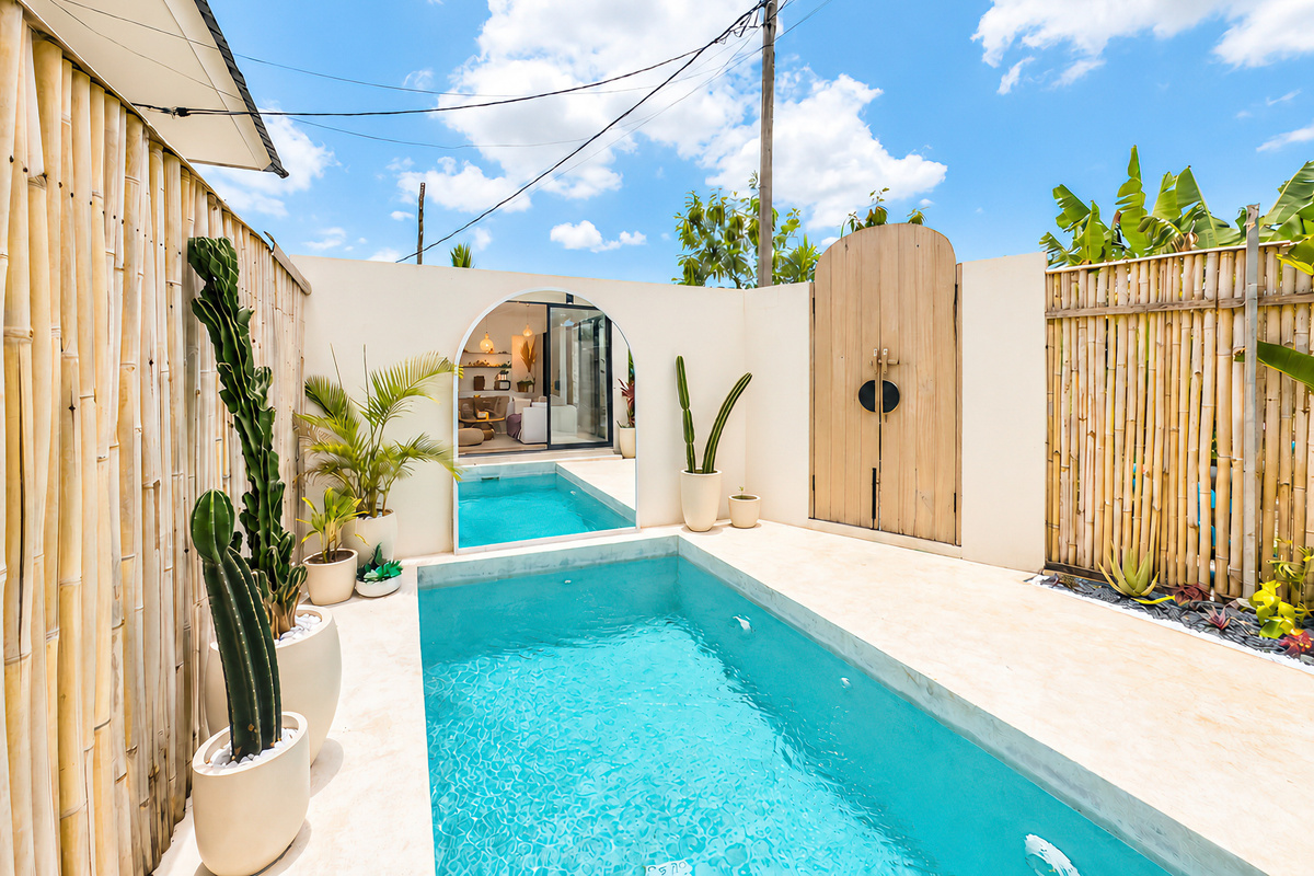 Pool area