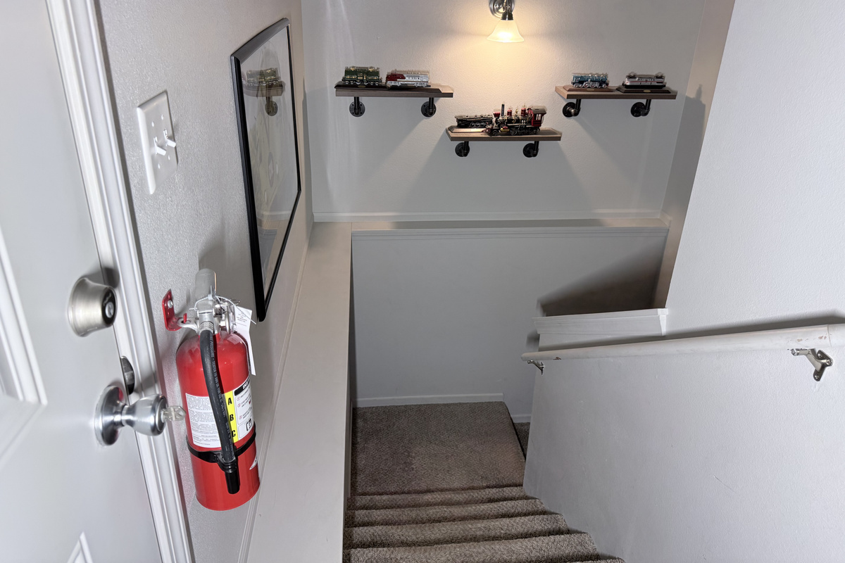 Steps to bedrooms are split by landing