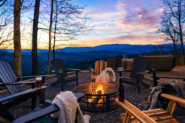 When was the last time you gather around a cozy FIREPIT with your loved ones and have a great time surrounded by GORGEOUS mountain views and nature.