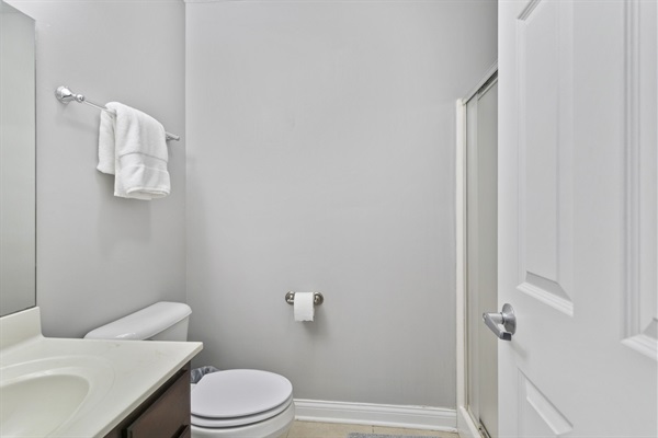 ND Luxury Townhome 8 min to ND Stadium!, photo 23