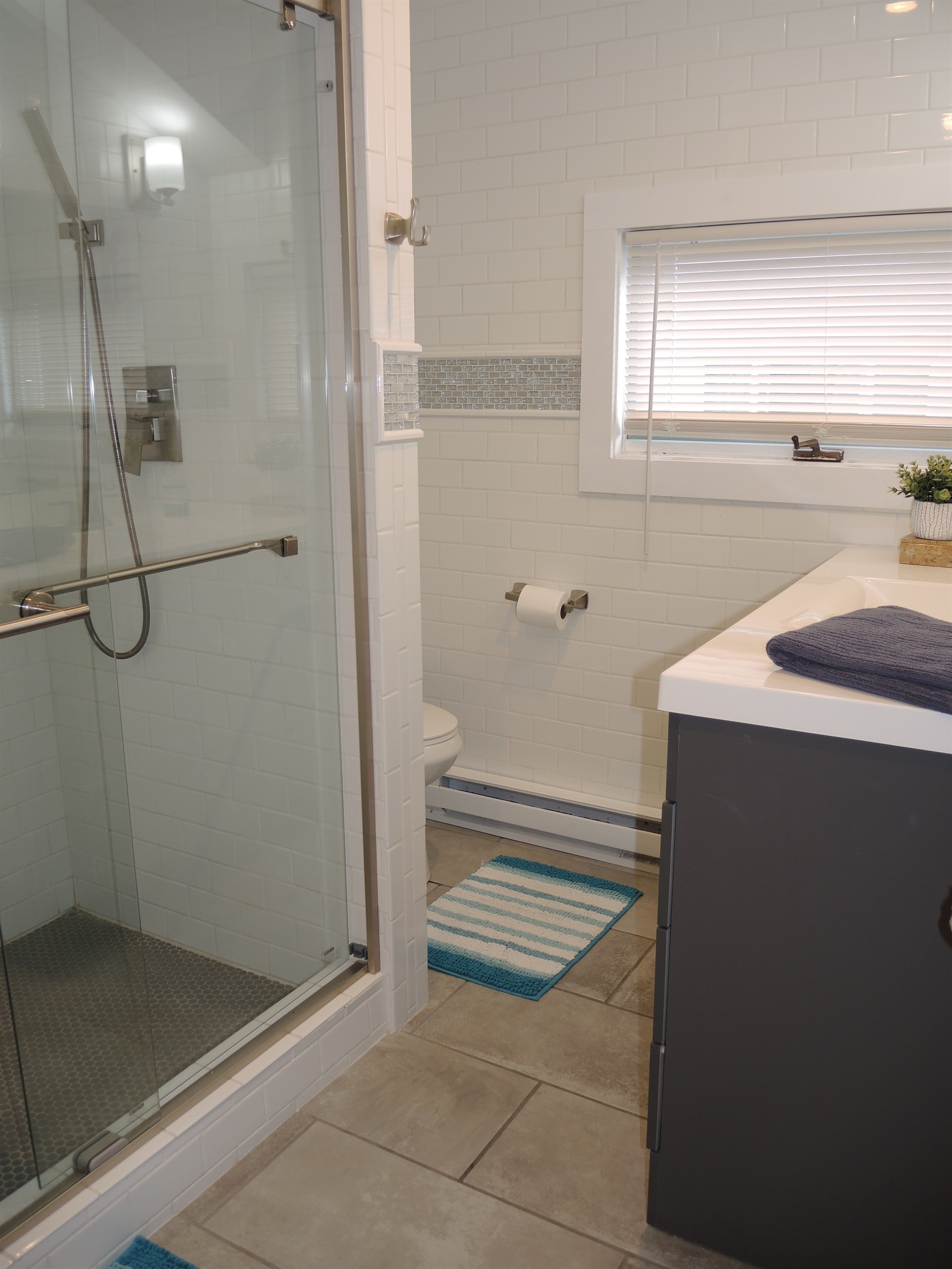 1st floor bath off living area