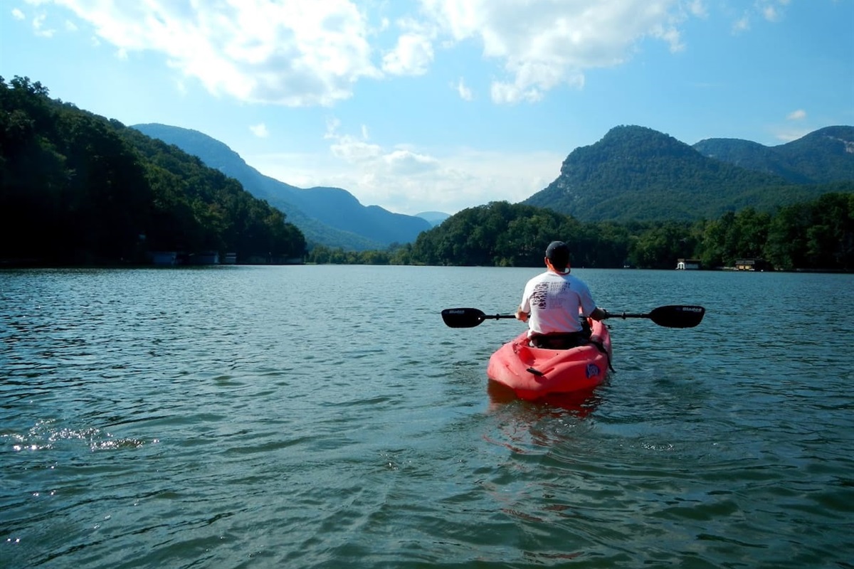 Kayaking on Lake Lure