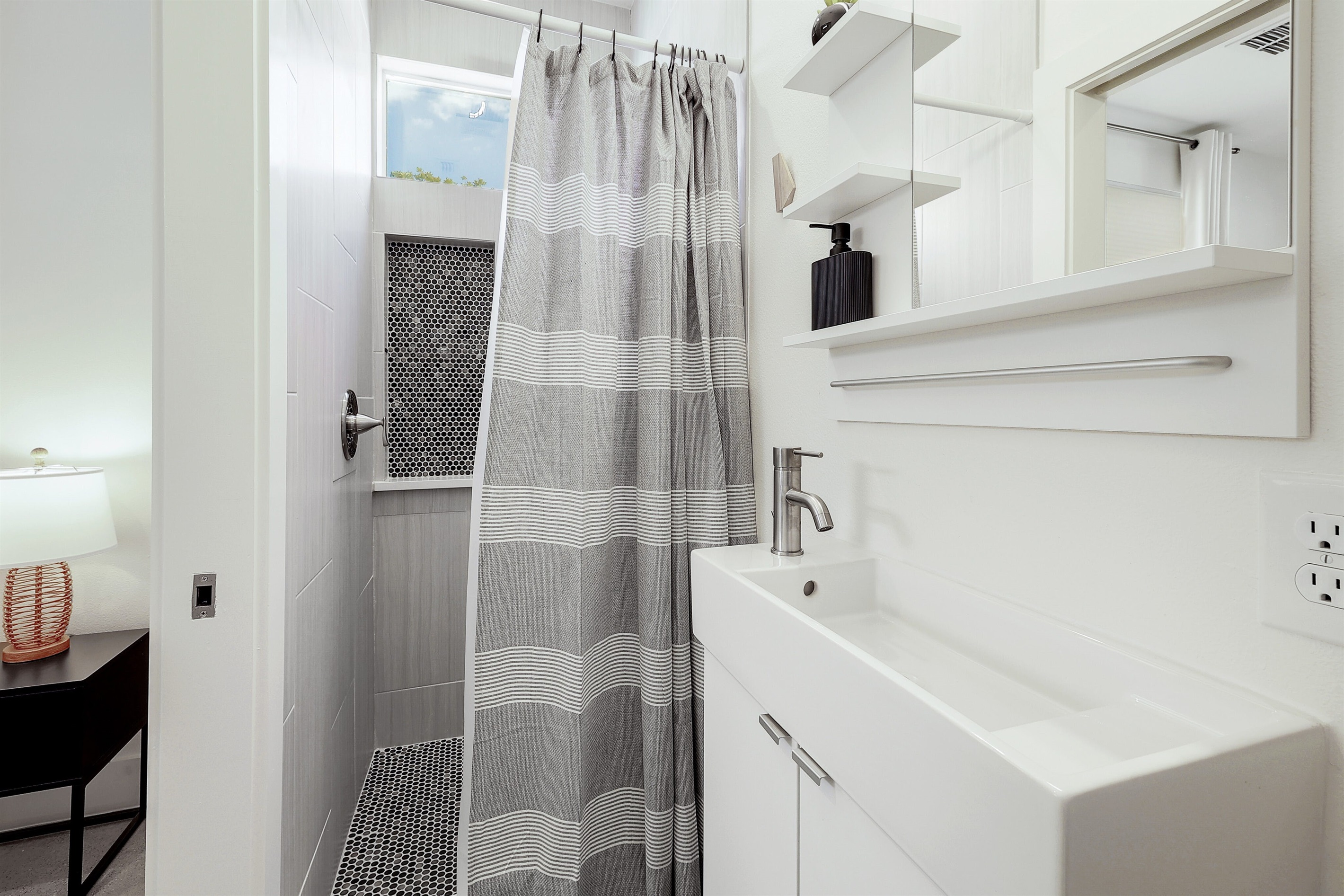Full bathroom