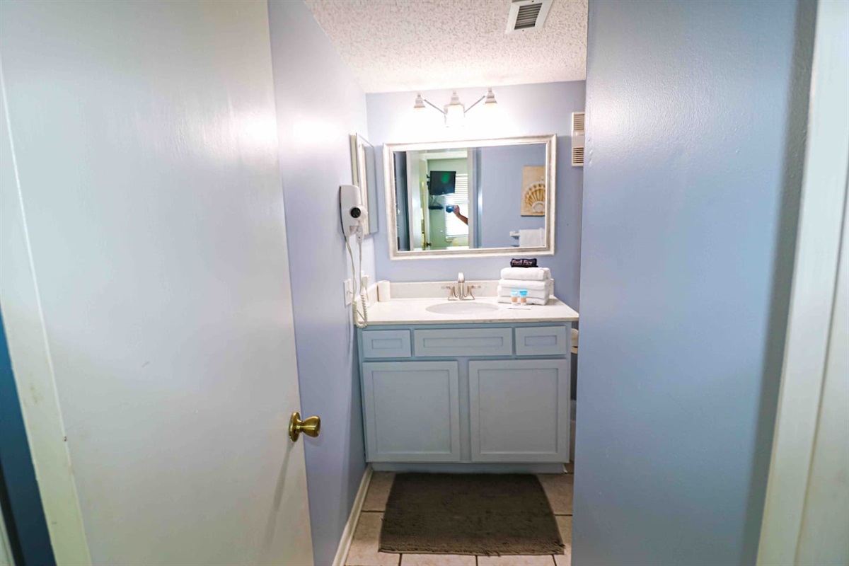 Primary Bedroom's Bathroom