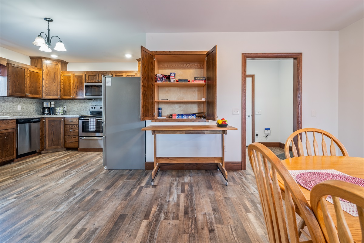 Spacious kitchen and dining combo ideal for cooking and entertaining with friends.