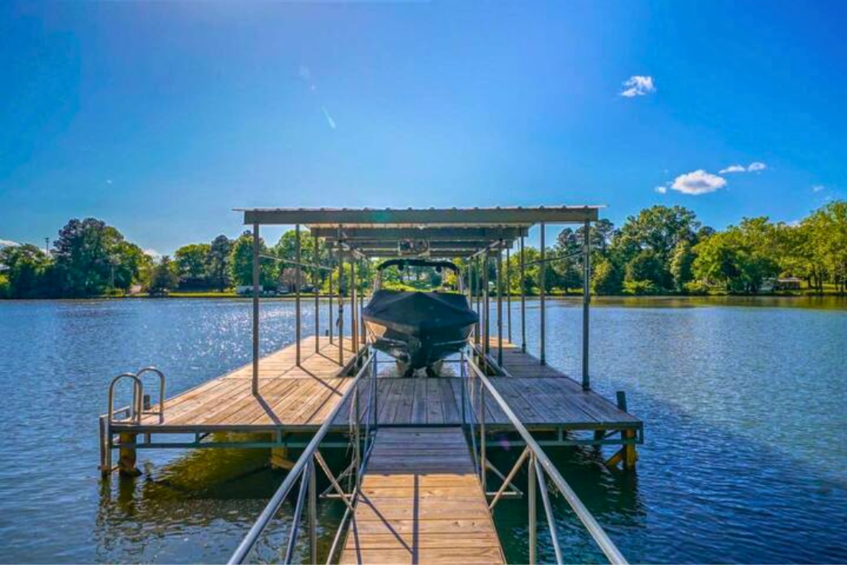 Enjoy Time on the Water with the Private Dock & Boat Slip