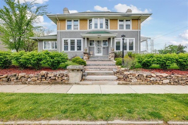 Spacious 4-Bedroom Home 1 Mi to ND Stadium!, photo 2