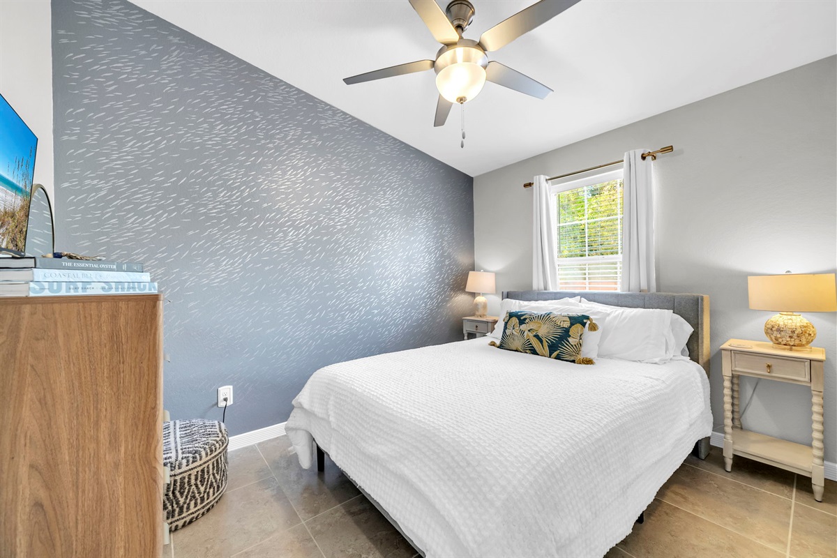 Queen bedroom