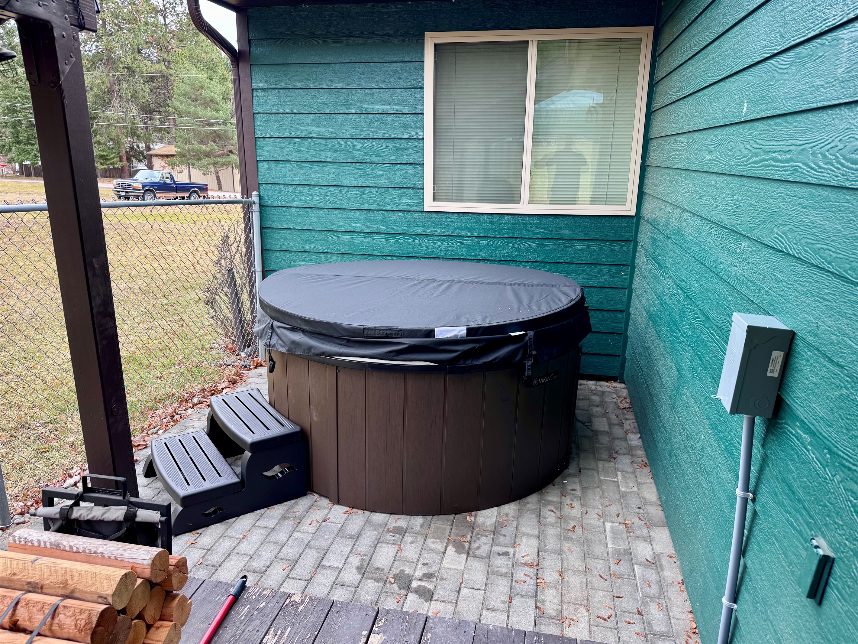 New Hot tub! Available January 20th!