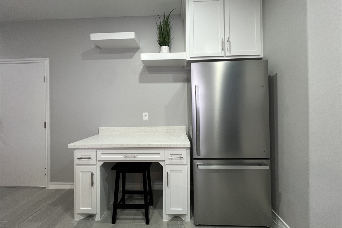 Fully Functional Kitchen with Work Station