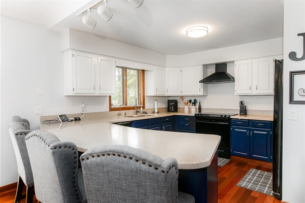 Charming 4-Bedroom Retreat Near Notre Dame, photo 14