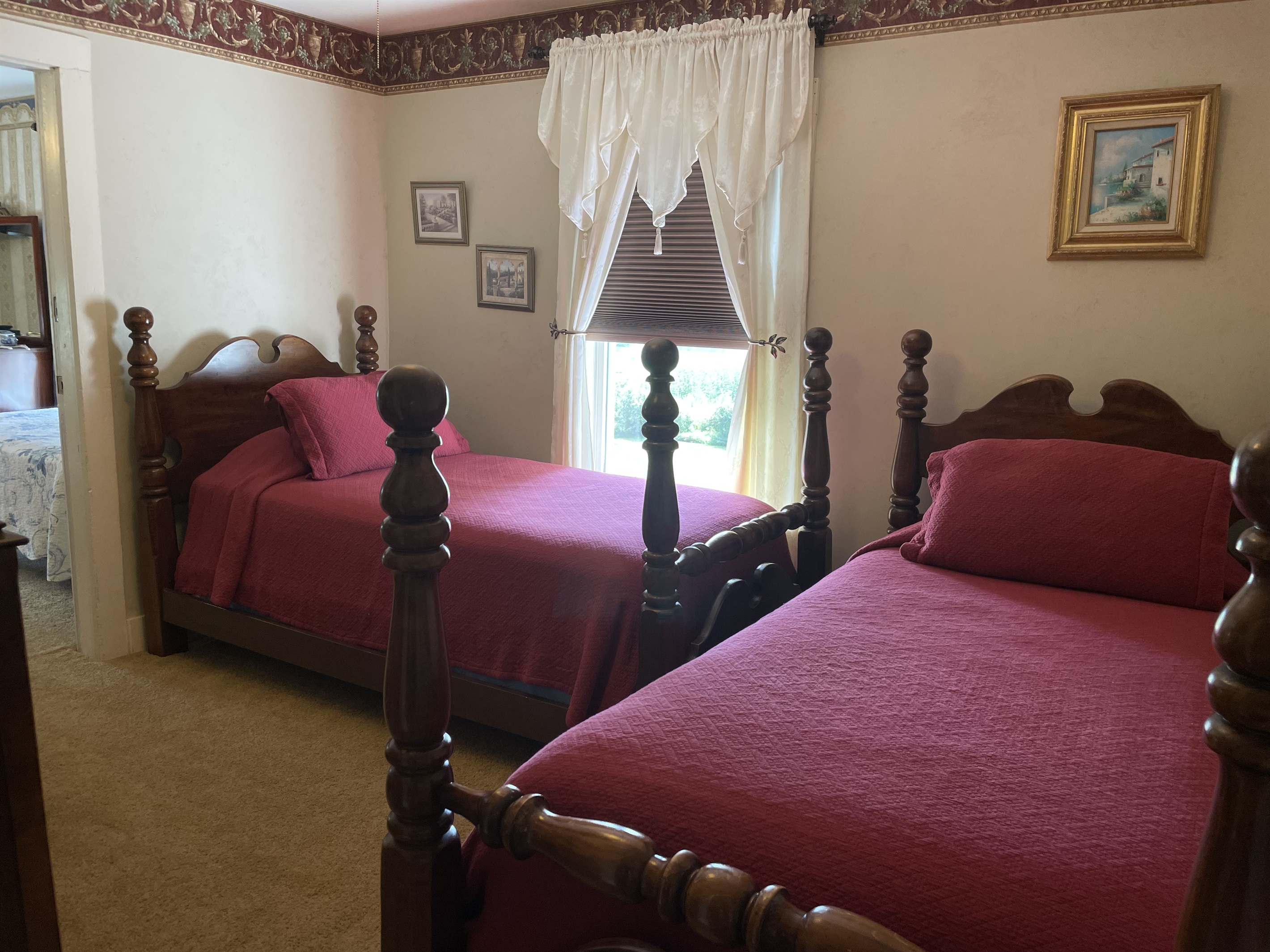 Siena bdrm w/ 2 twins