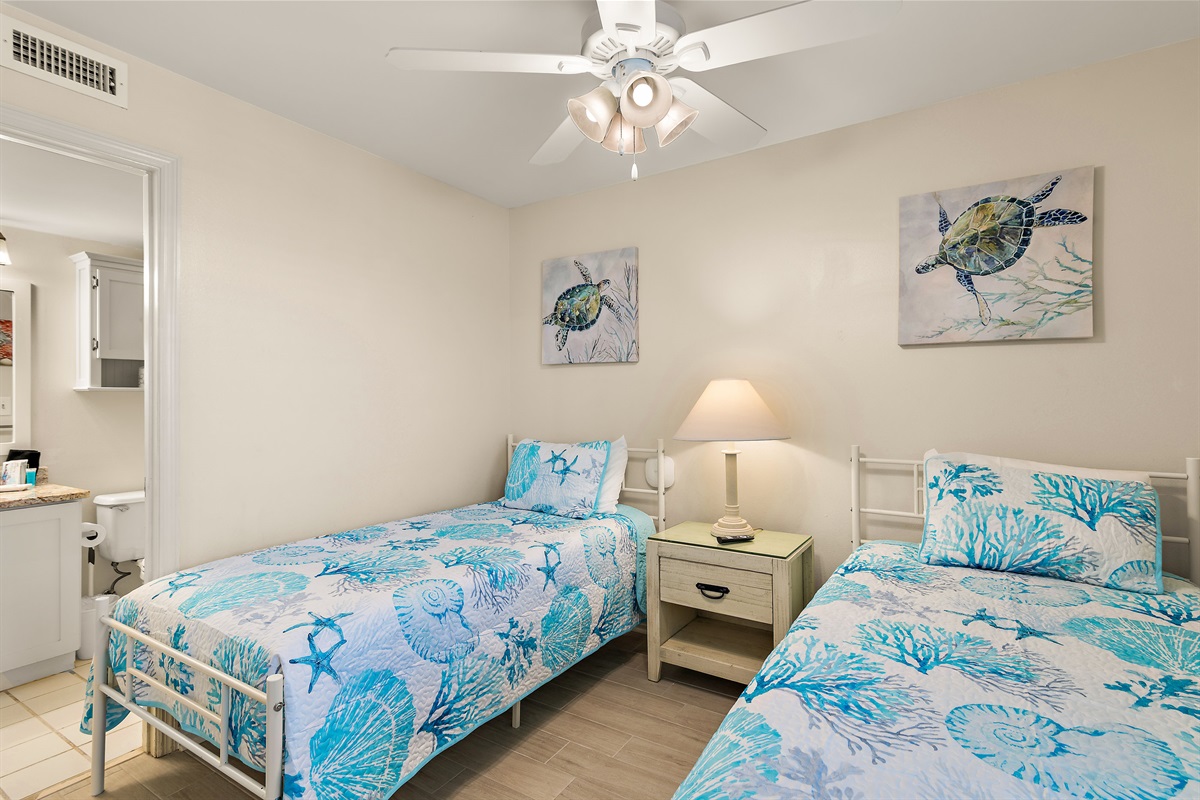 Access to bathroom from the second bedroom