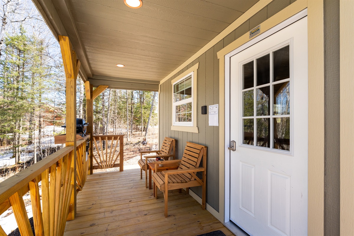 Ridge Cabin - Front Porch