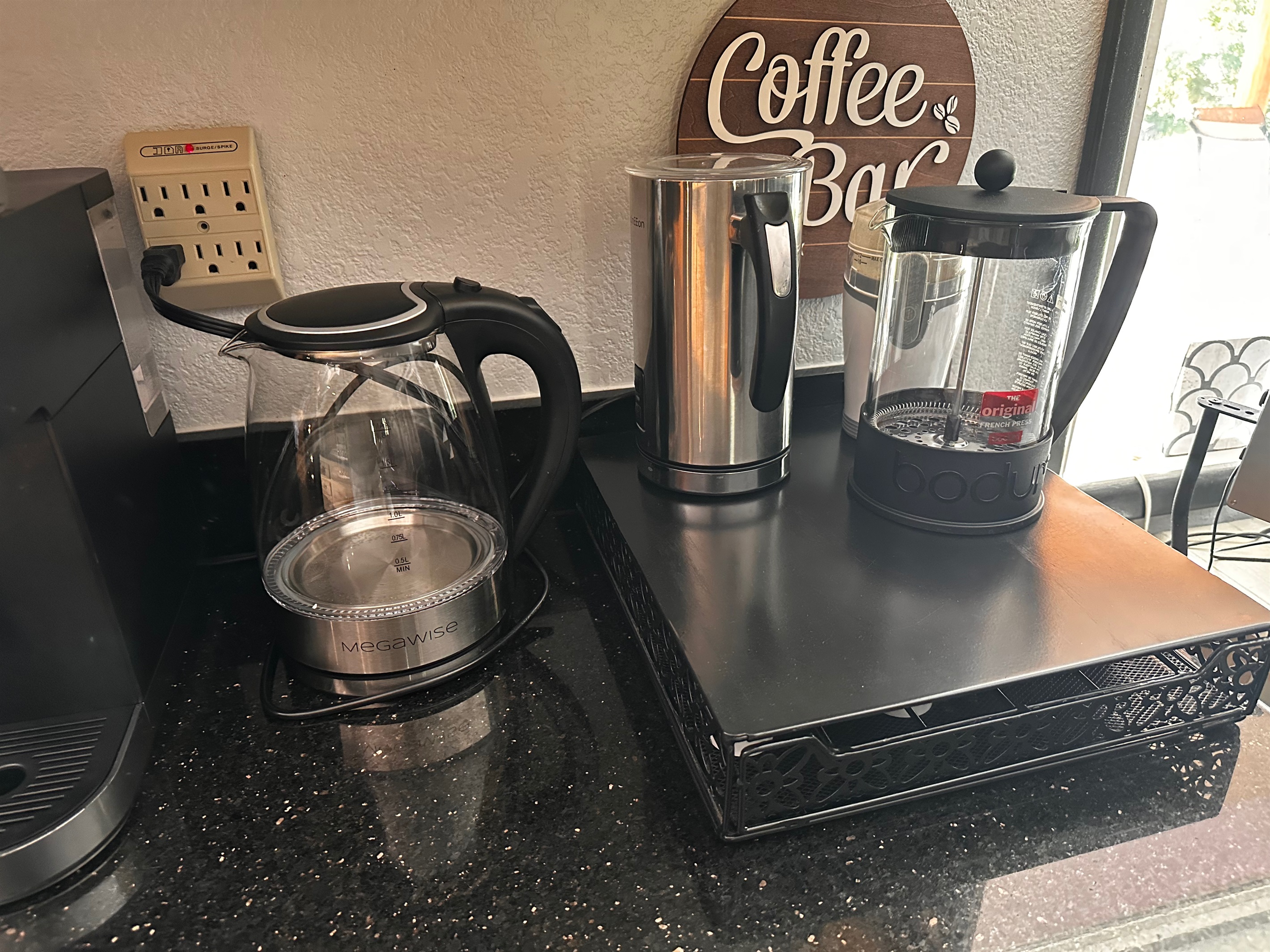Hot water, French Press, Milk Frothier