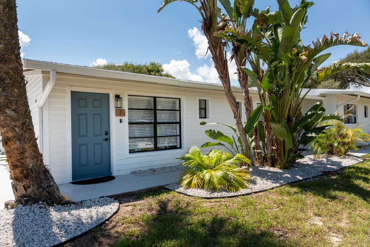 Shell Suite private entrance - Unit 1 at Coral House