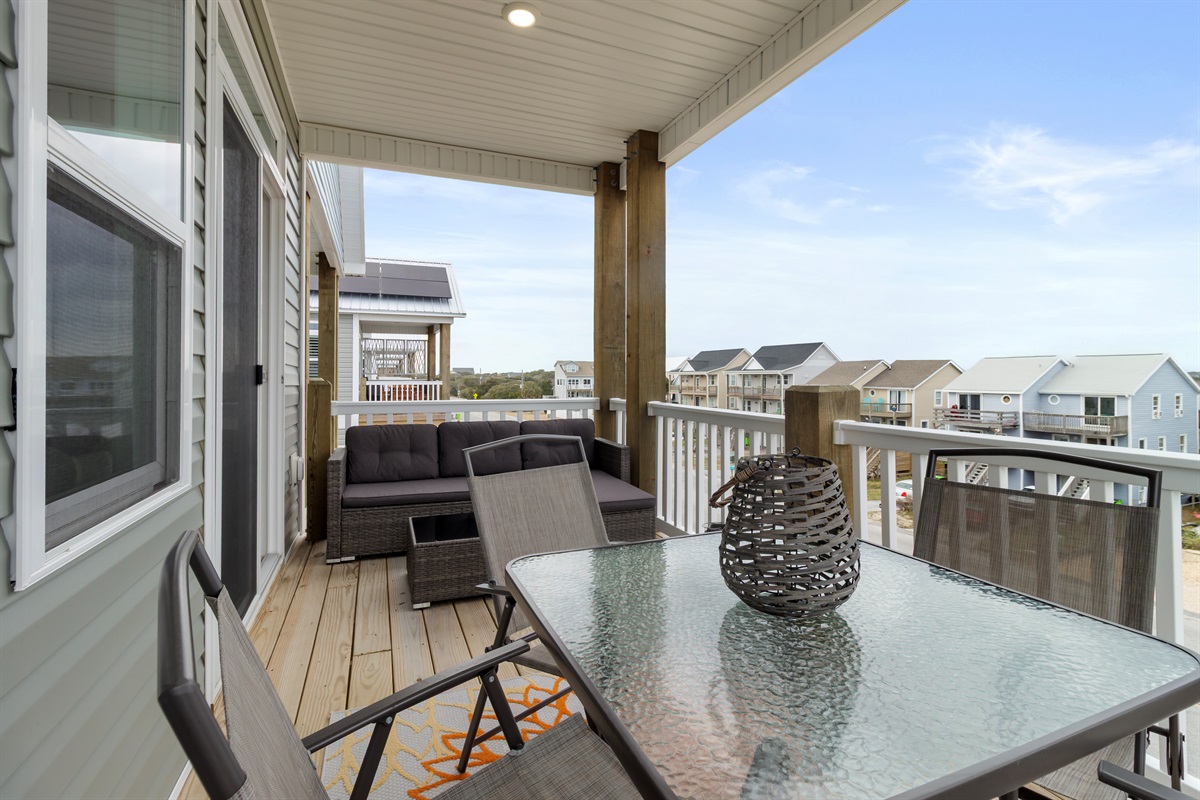 3rd floor living room balcony with Intracoastal Waterway and sound views