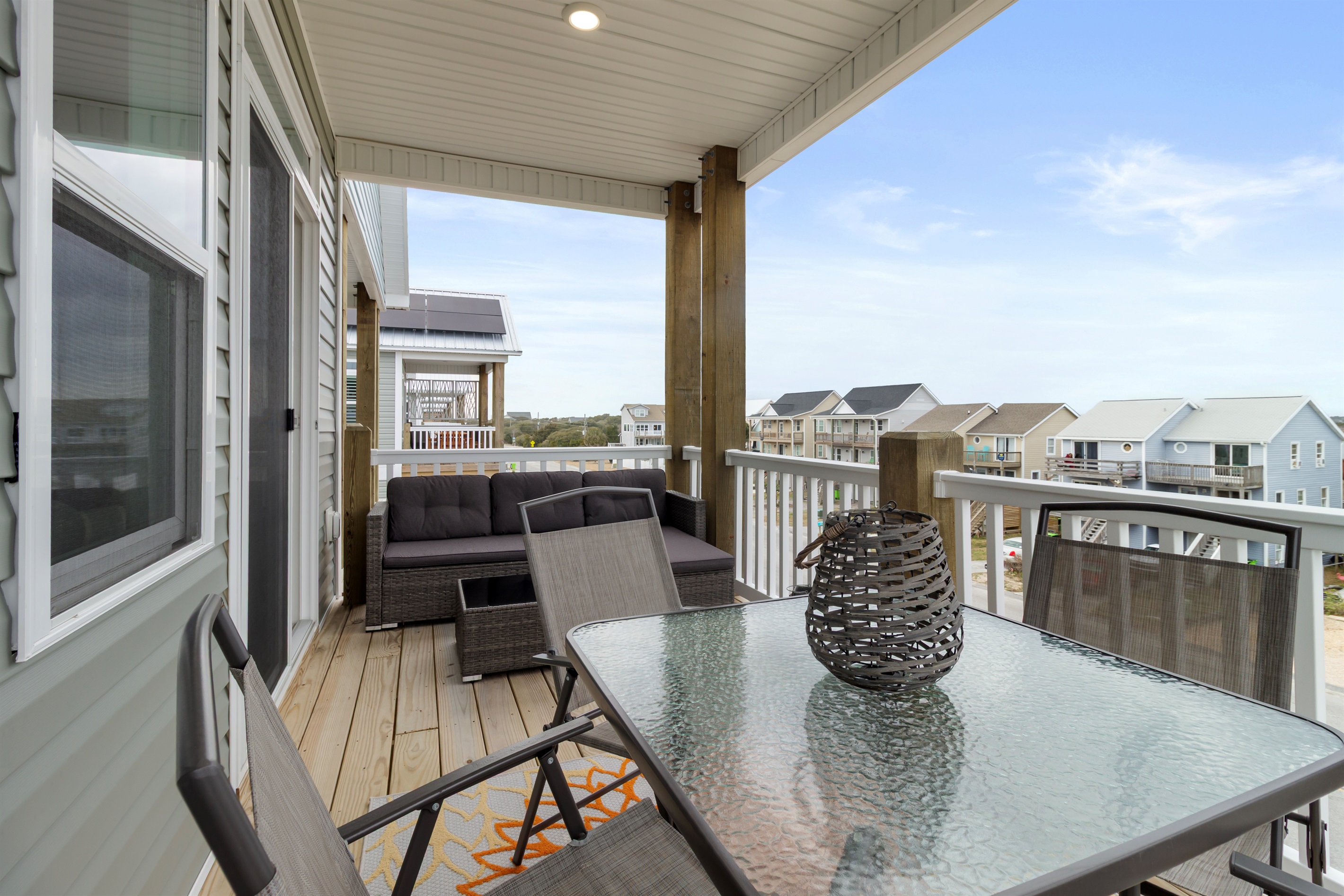 3rd floor living room balcony with Intracoastal Waterway and sound views