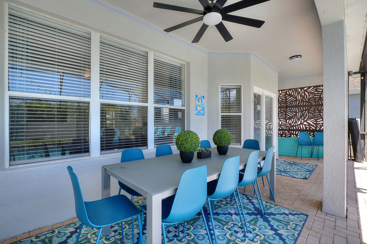 Watch TV outside while dining