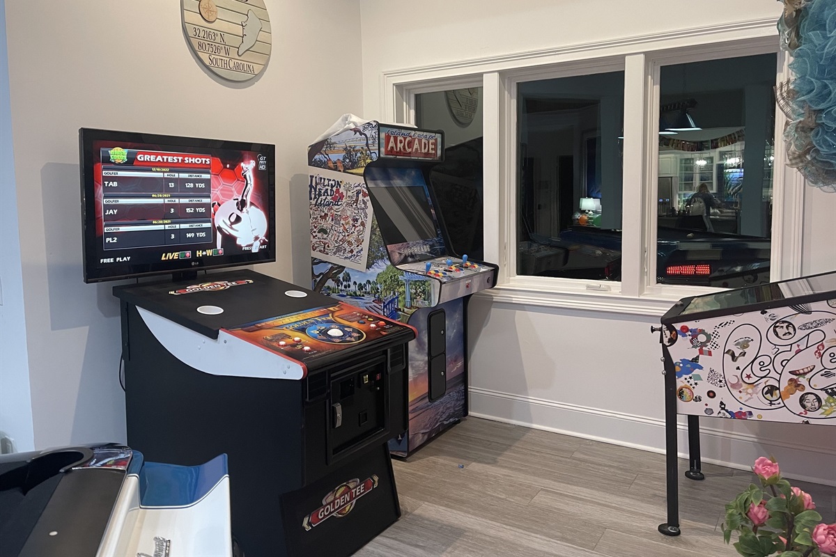 Golden Tee Live game & Multicade w/5000 videos games -all your 80's & 90’s favs