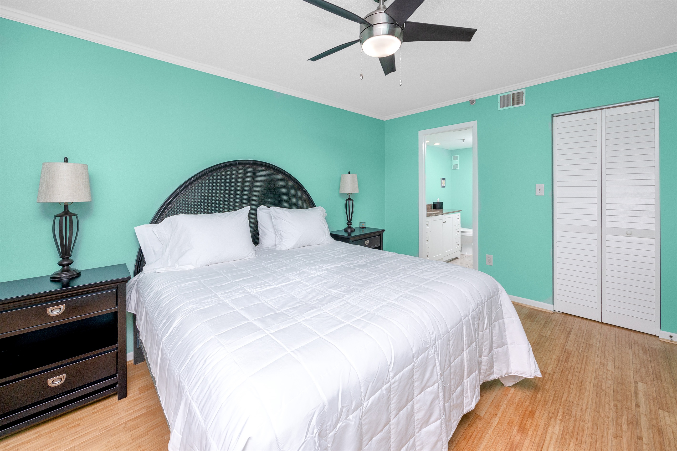 Main bedroom and with Ensuite