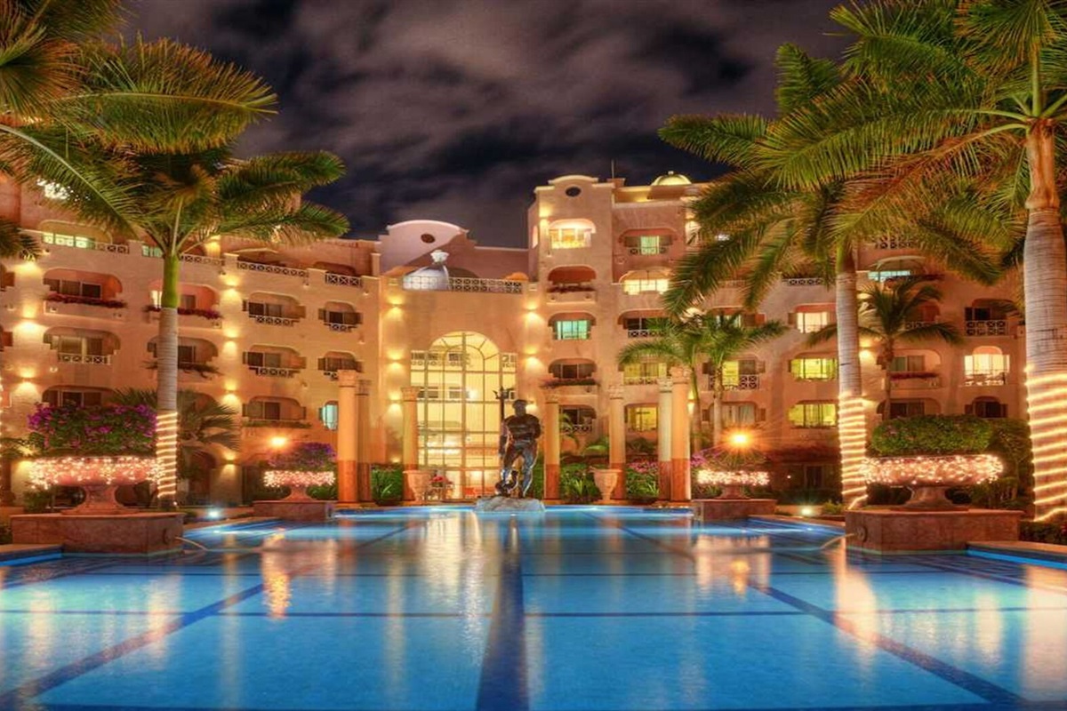 Pools and Beach at Pueblo Bonito Rose, Vacation Travel Exclusives