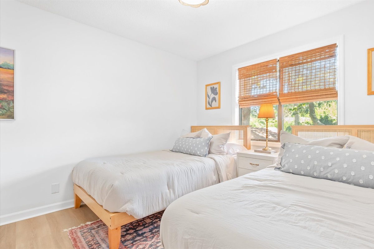 guest room 2 double beds