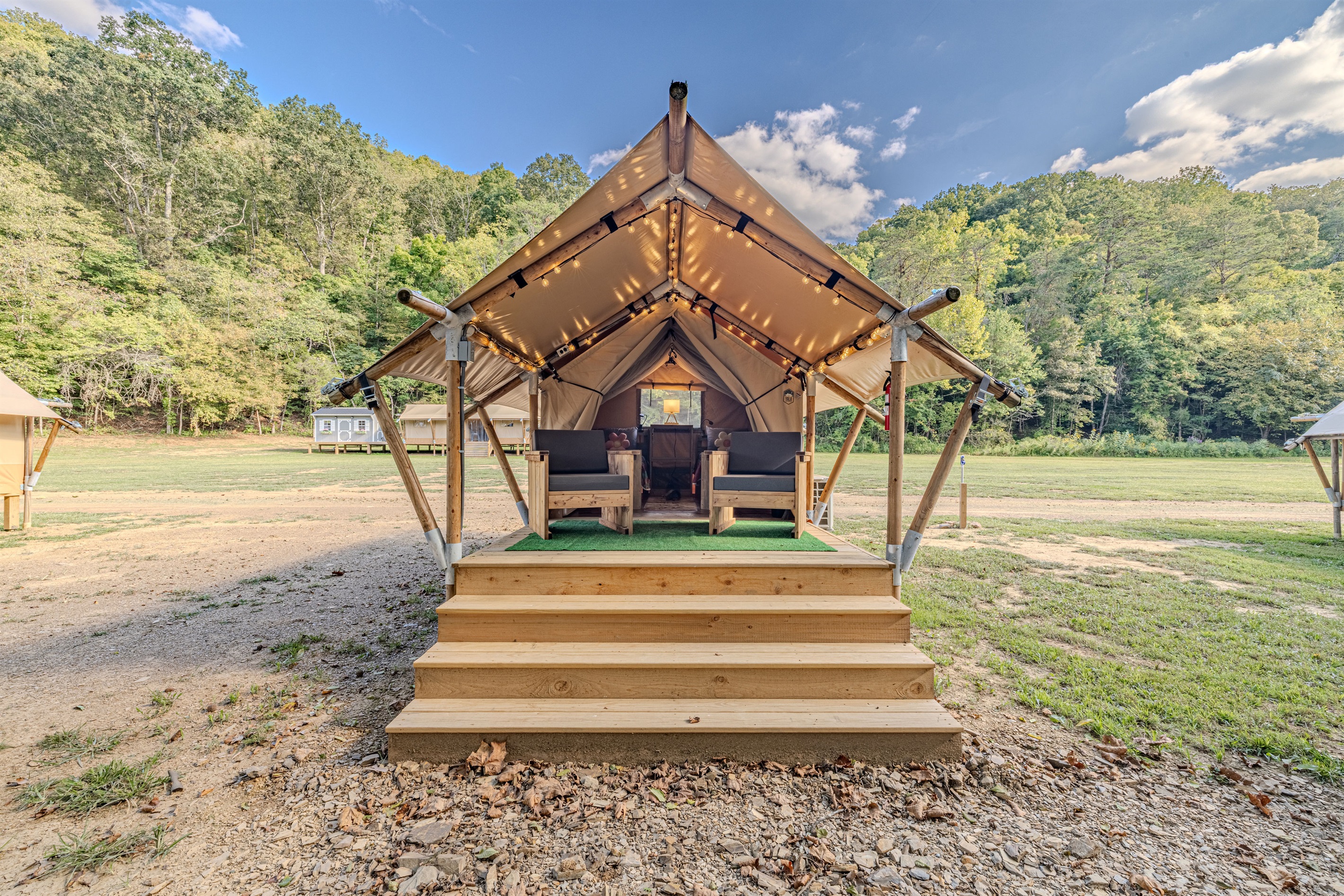 Welcome to Leo! Your home away from home. Step up to your luxury tent, with a spacious deck perfect for morning coffee and enjoying the sounds of nature.
