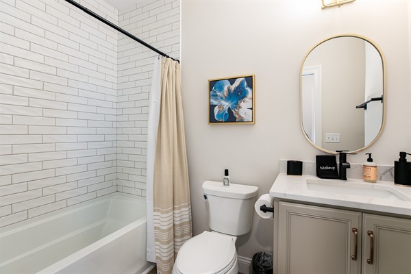 Garage Loft Full Bathroom