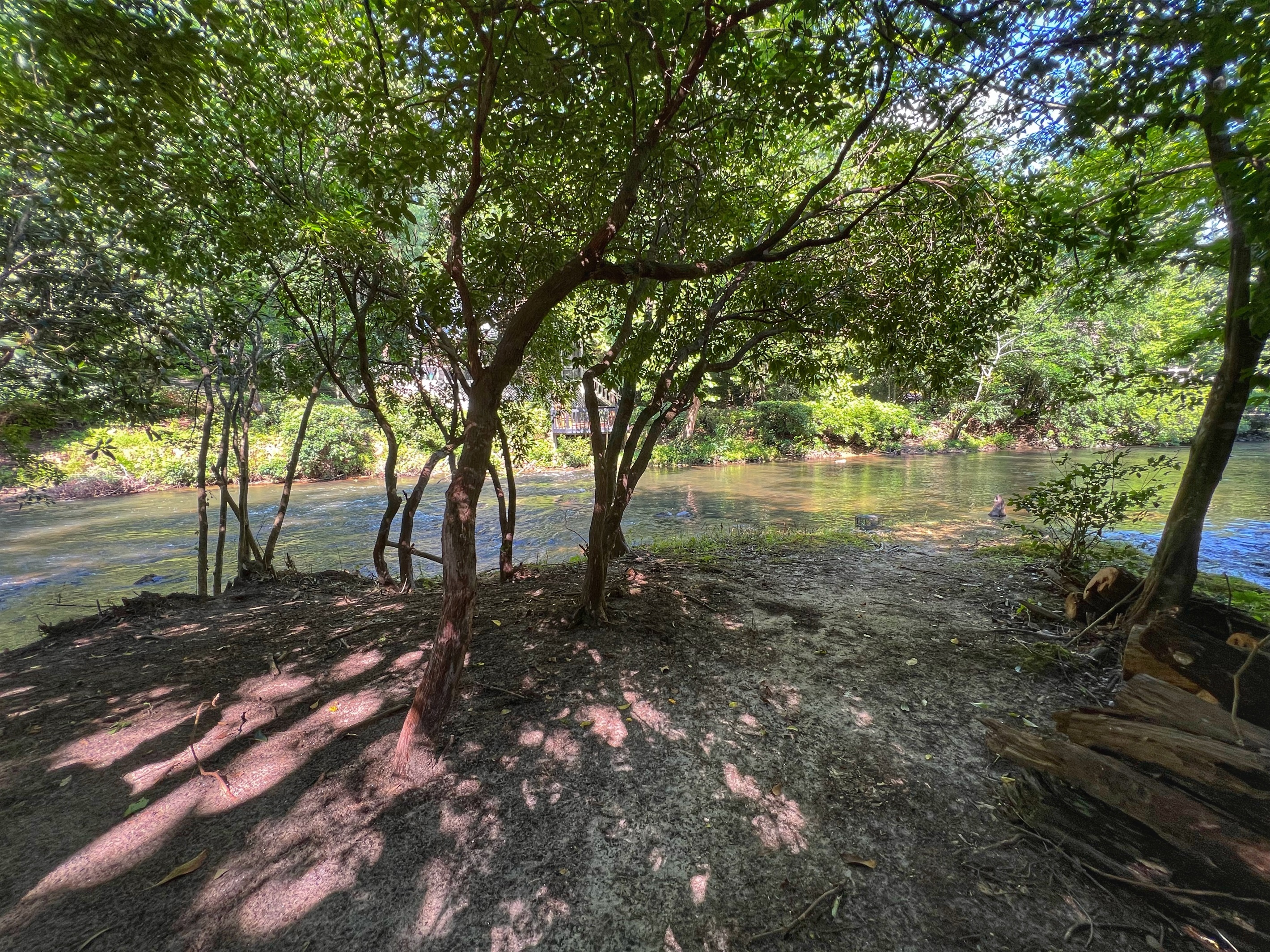 Your private island on the river awaits you!