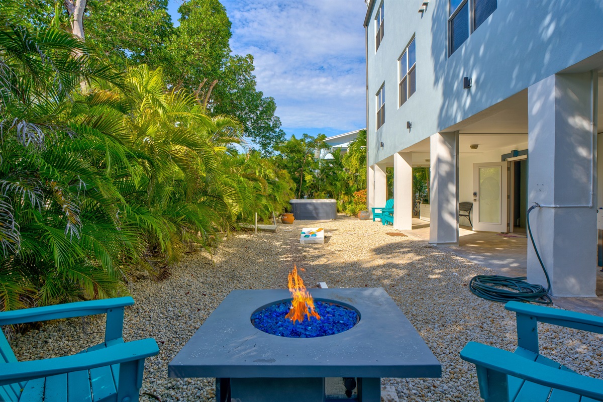 Enjoy the fire pit on the ground or on the roof.