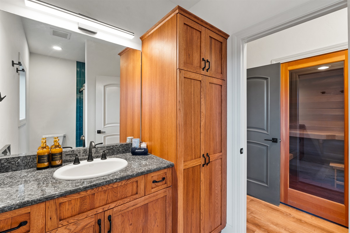 Shared bathroom downstairs #1