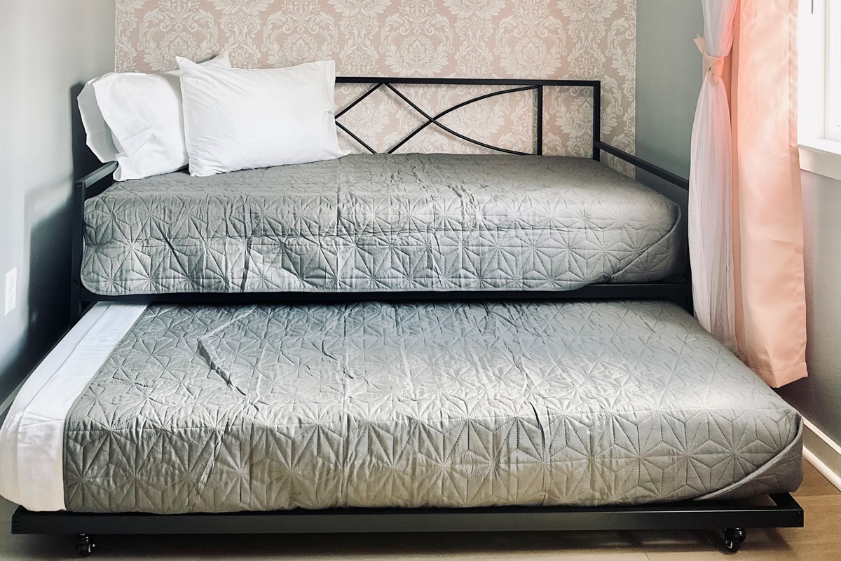 Audrey twin bed and trundle