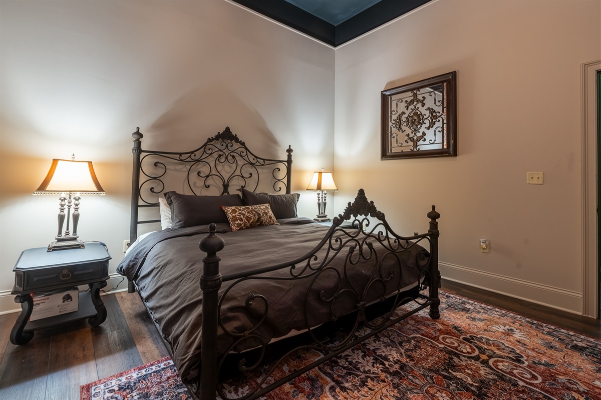 King bed in bedroom 2