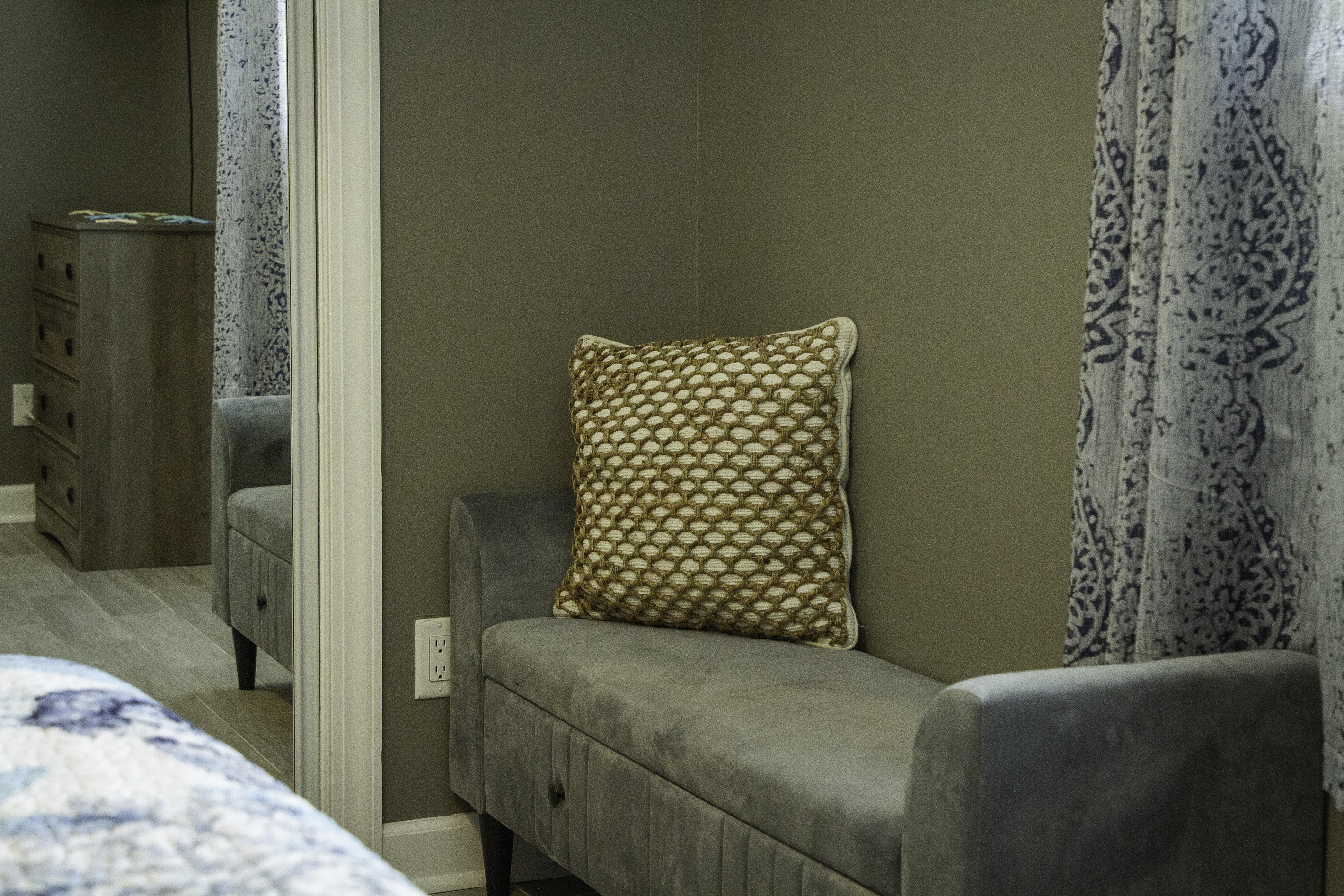A view of the sitting area in the master bedroom