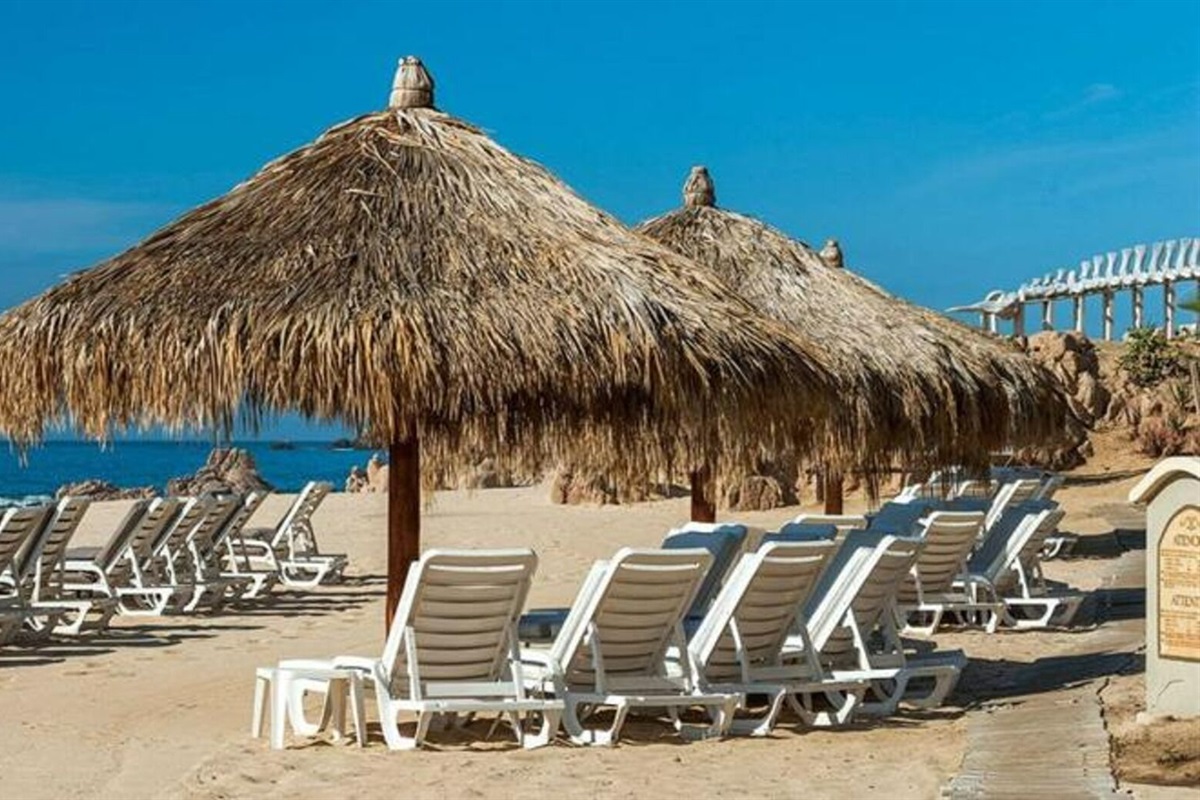 Pool and Beach at Hacienda Del Mar Cabo, Vacation Travel Exclusives