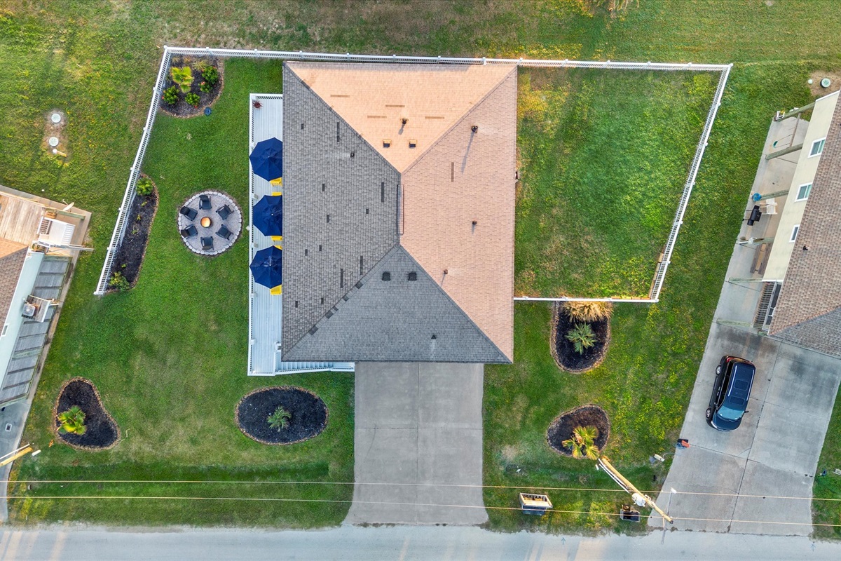 f0177391d7b3469a9fd27142827e6416 Large | Beachhouse | Texas | TX | Vacation Homes | Galveston | Crystal Beach | Kokomo | Breezy Days | Beachfront Elegance | Sunrise Serenity | Southern Sands Property Management, LLC