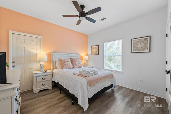 Queen Bedroom