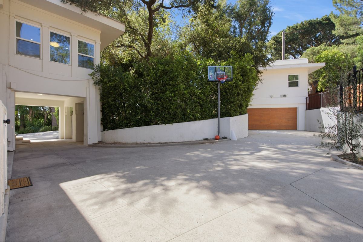 Challenge the family shoot some hoops, then cool off in the pool.