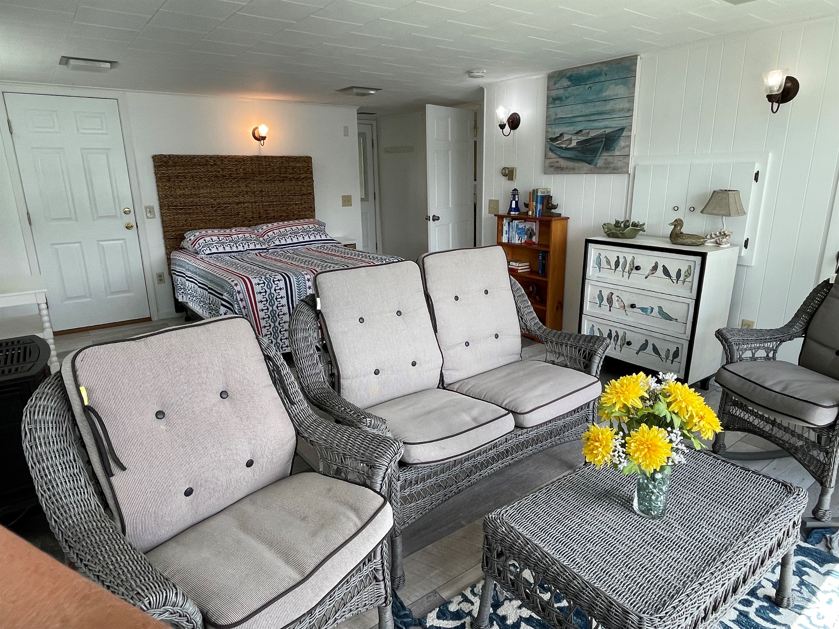 1st floor Queen with sitting area