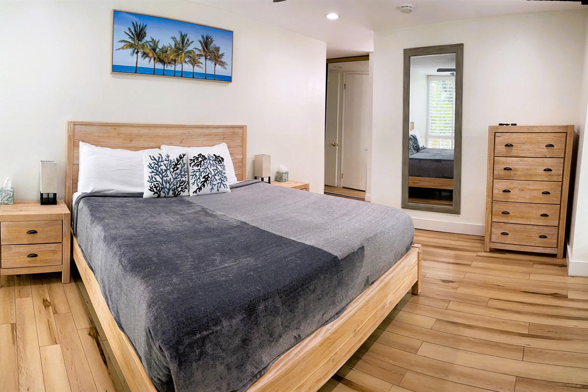 King Bed with ensuite bathroom