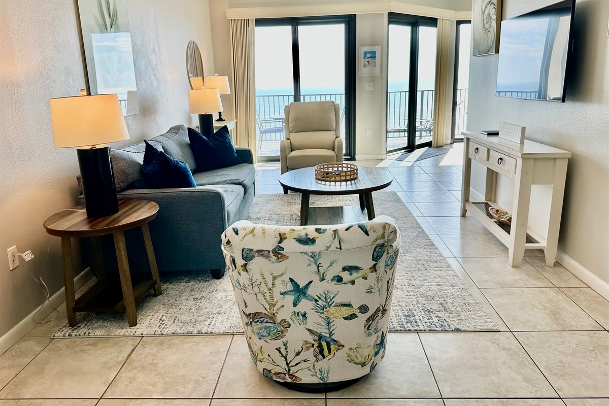 Have extra guests joining you? They'll hardly "rough it" on this sofa bed. Linens are provided for you!