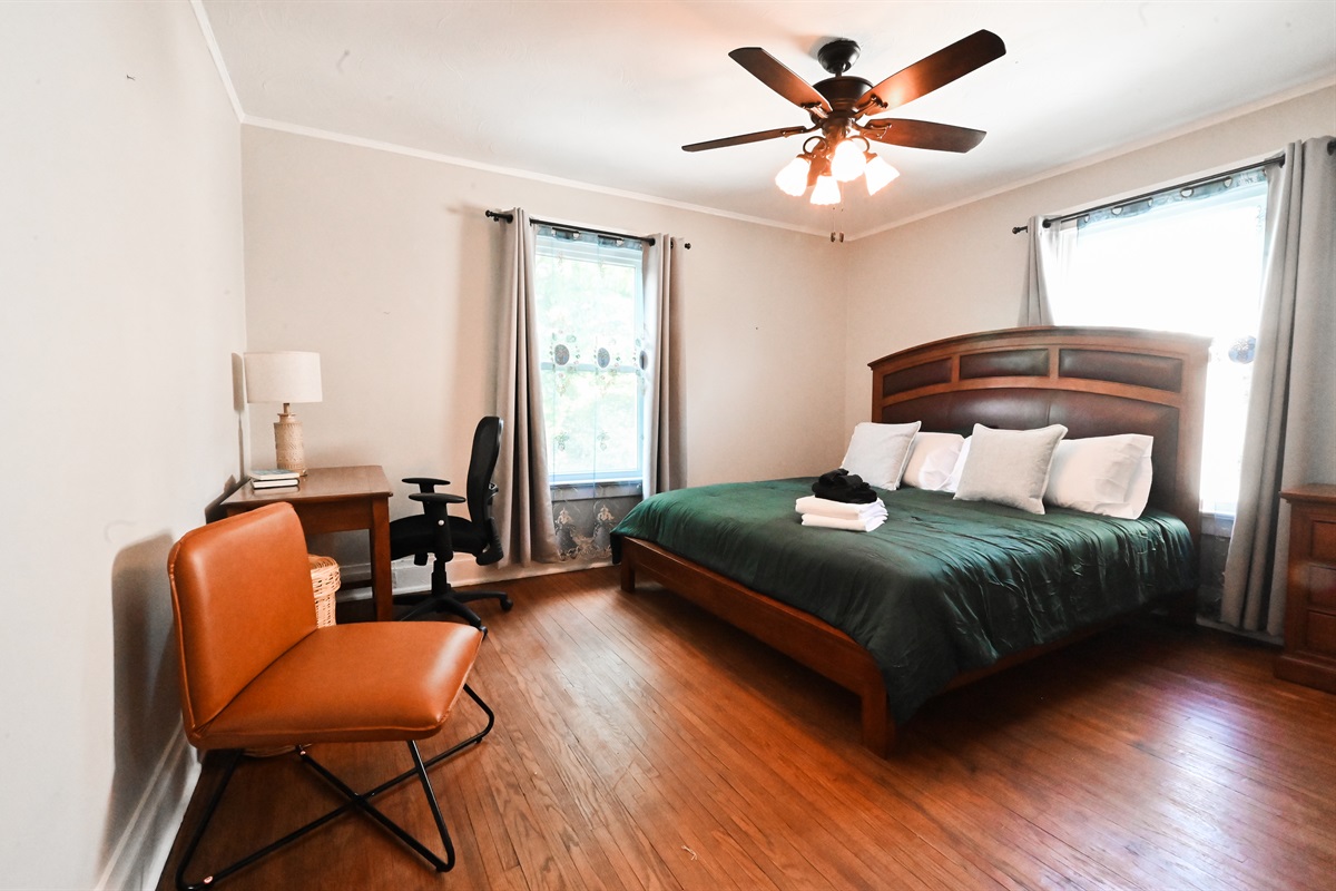 Bedroom 2 - King