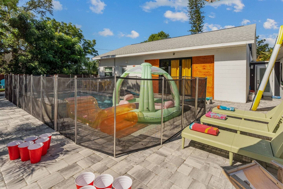 When you arrive the pool safety fence will be up. It can be fully removed or left up if you have little ones..