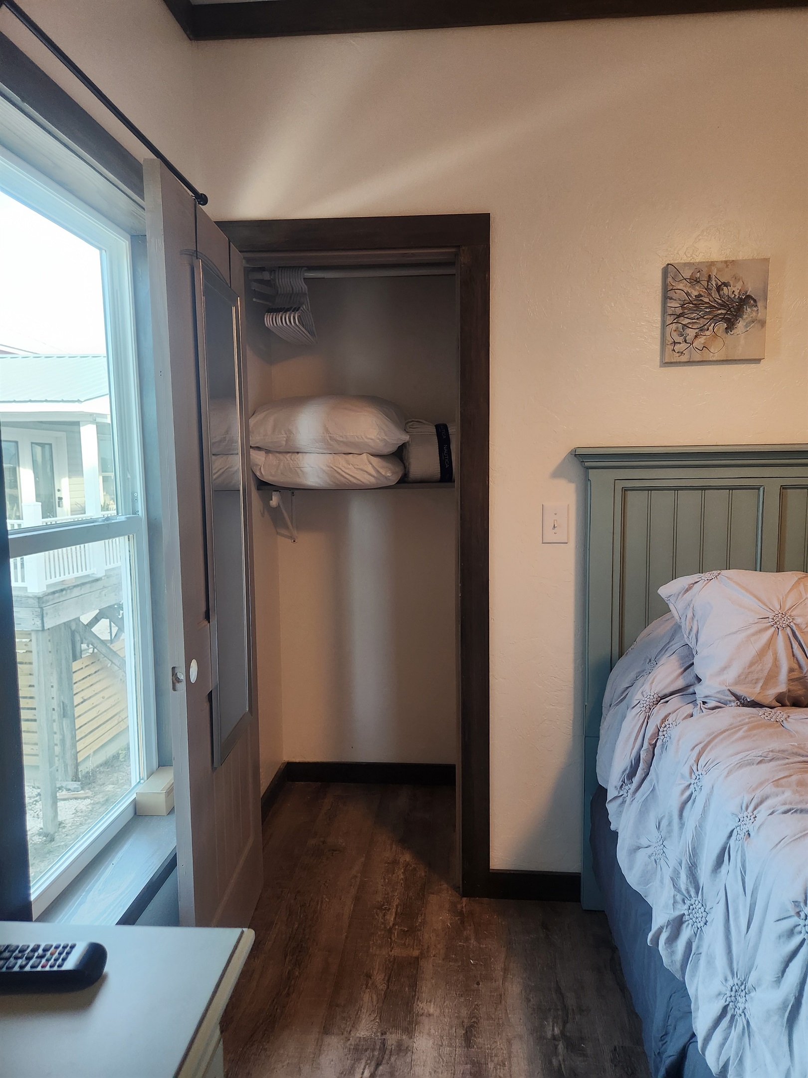 Queen room double hang closet