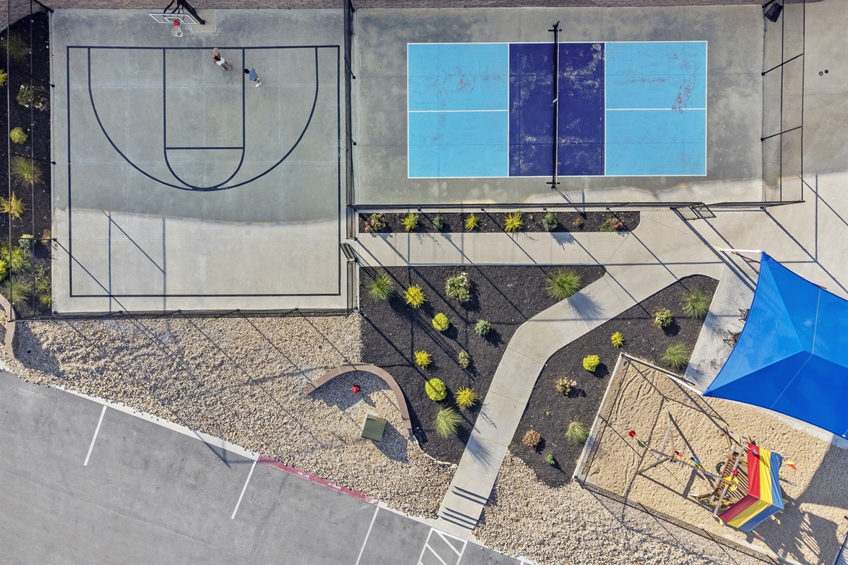 Community pickleball court, basketball court, and playground!