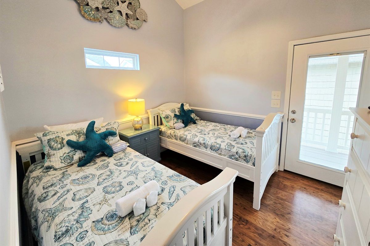 Bedroom 4 - Access to top balcony