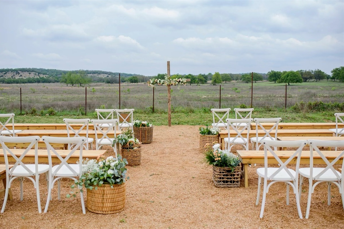 Get hitched in front of the hills