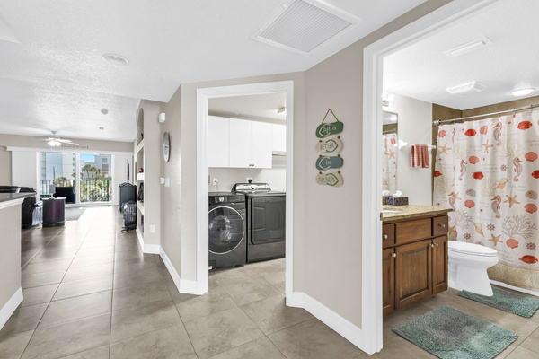 Washer / Dryer. 